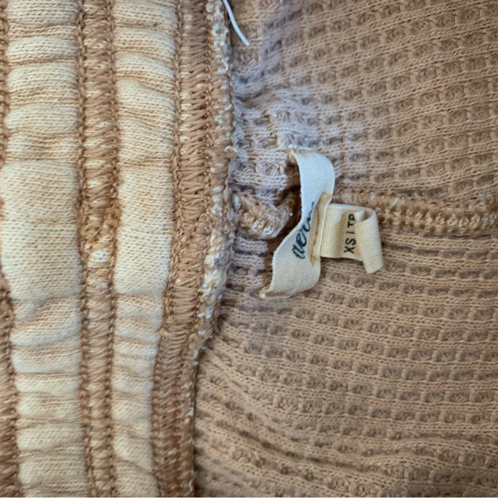 Aerie- Waffle Knit High-Waist Women’s Shorts - Tan - Picture 3 of 5